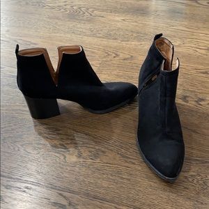 Cute short black booties